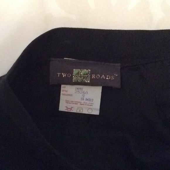 Black lined knee length skirt - Picture 3 of 5